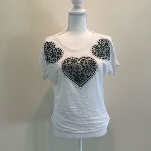 Delia’s White Sheer Short Sleeve Top with Textured Hearts. EUC. Small